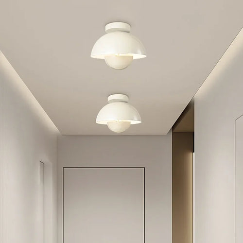 Modern semi-circular LED ceiling light for hallway balcony and staircase - vue 4 sur 12