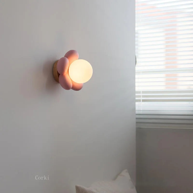 Pink and white flower LED wall light - vue 4 sur 5