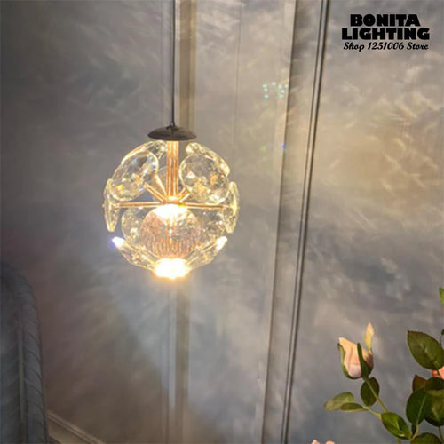 Modern luxury pendant light with luminous diamond design - vue 4 sur 9