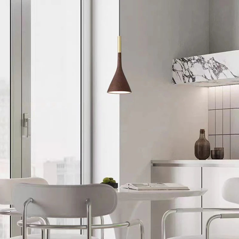 Modern metal pendant light with wood effect and adjustable cord - vue 3 sur 8