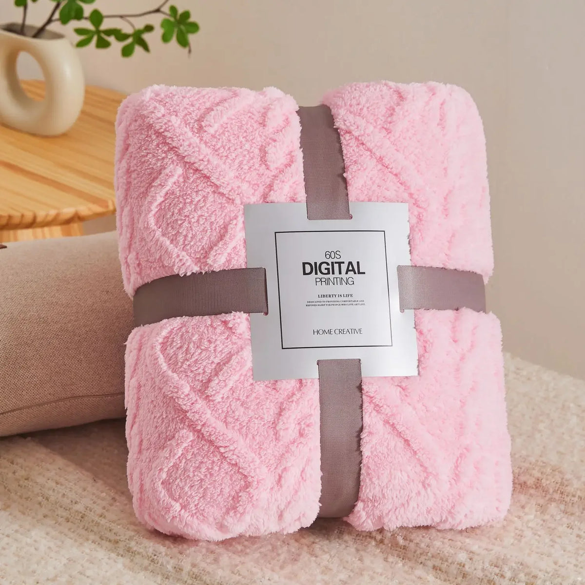 Soft warm fleece flannel throw blanket for sofa or bed
