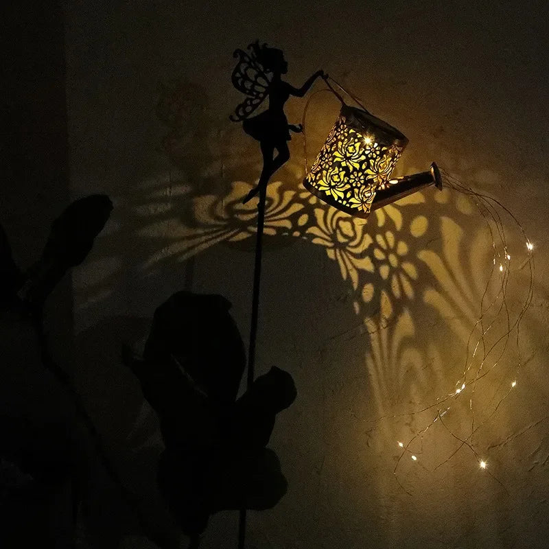 Solar watering can with garden lights and fairy statues - vue 3 sur 7