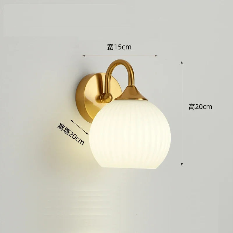 Modern glass LED wall light for interiors - vue 6 sur 9