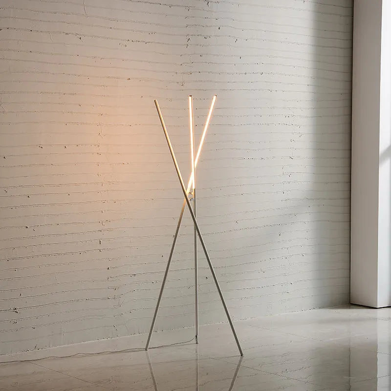 Minimalist creative aluminium LED floor lamp