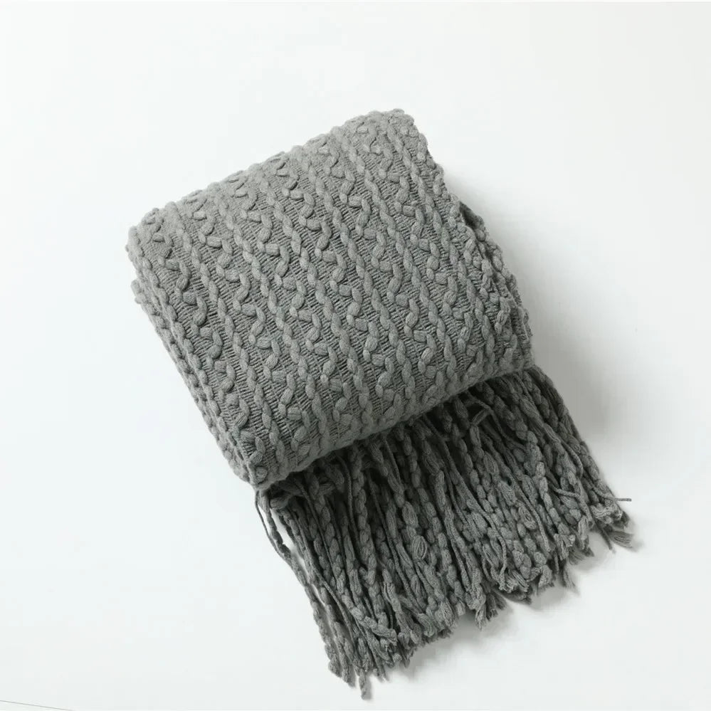 Nordic check plaid boho style soft blanket with pompoms - vue 5 sur 7