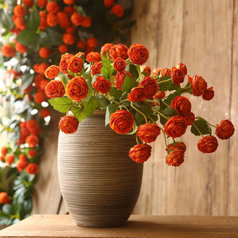 Artificial silk flowers with roses and ranunculus for wedding decoration - vue 4 sur 13