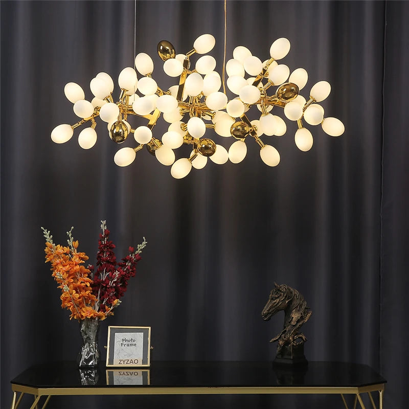 Modern gold grape chandelier for elegant interiors - vue 5 sur 11