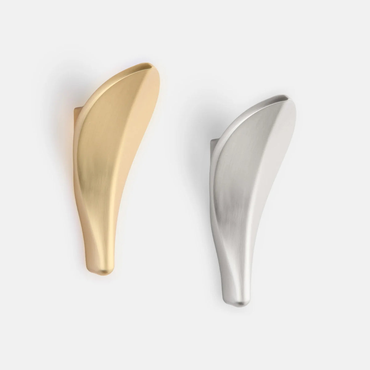 creative wall hook for storing kitchen and bathroom accessories - vue 3 sur 10