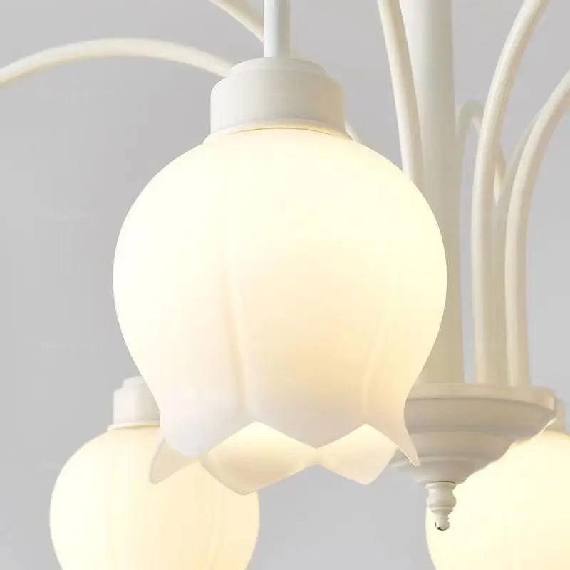 Modern LED chandelier for stylish indoor lighting - vue 6 sur 11