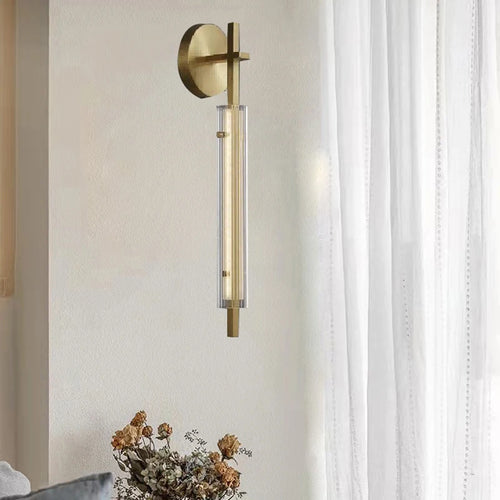 Minimalist brass wall light with clear glass and 3 brightness levels - vue 2 sur 10