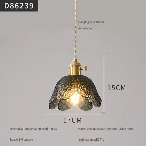 Modern brass and glass pendant light for interiors - vue 29 sur 30
