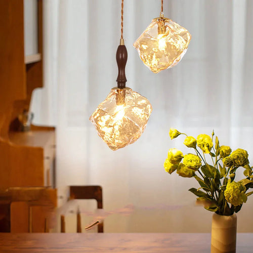 Amber glass ice block style chandeliers for restaurant and bar - vue 2 sur 10