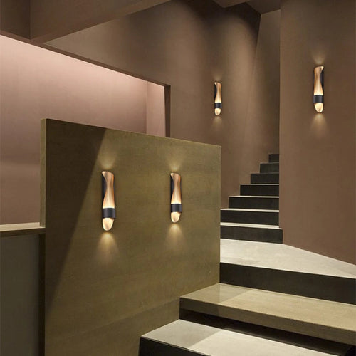 Industrial wall light for modern and minimal interiors - vue 4 sur 7