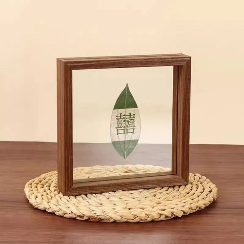 Engraved transparent acrylic photo frame for gifts and keepsakes - vue 2 sur 6