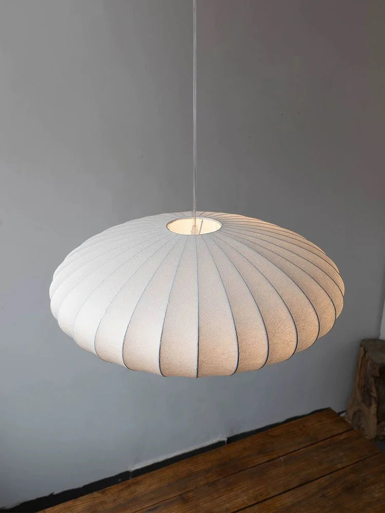 Modern silk pendant light wabi sabi style for interior decor - vue 5 sur 10