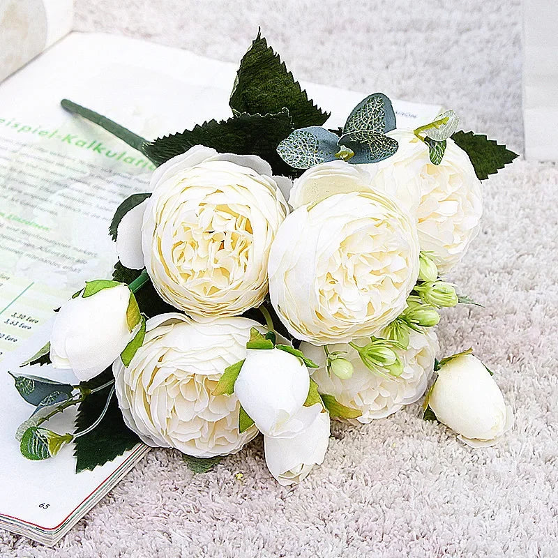Small artificial flower bouquet for spring decoration and weddings - vue 23 sur 37