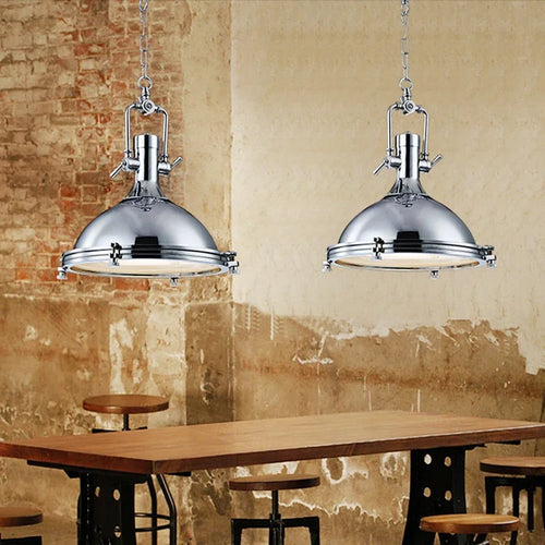 Retro metal pendant light for industrial interior decor - vue 3 sur 10