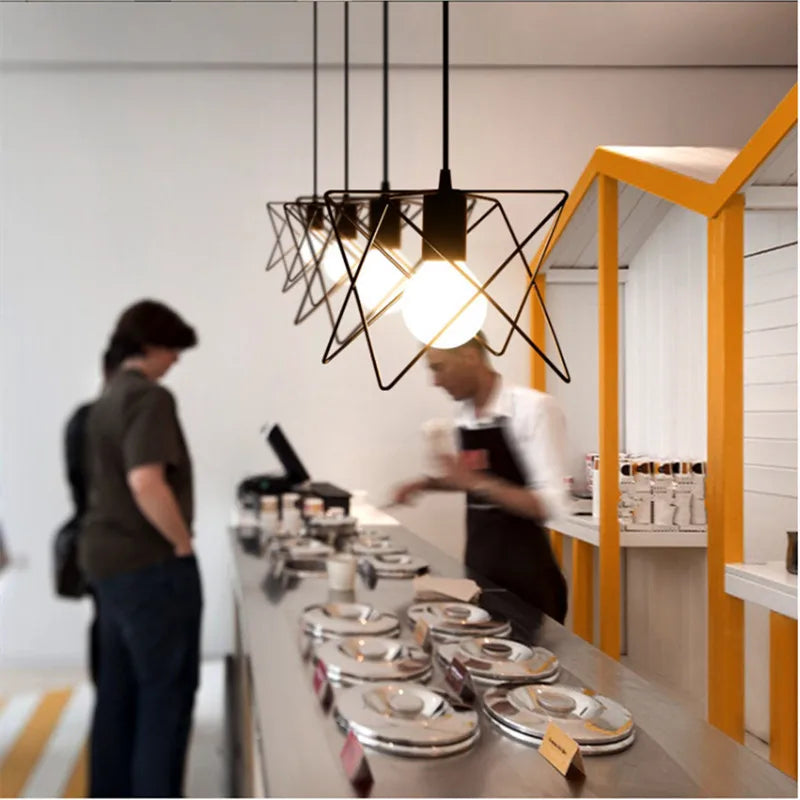 Vintage style metal pendant light for indoor lighting - vue 5 sur 9