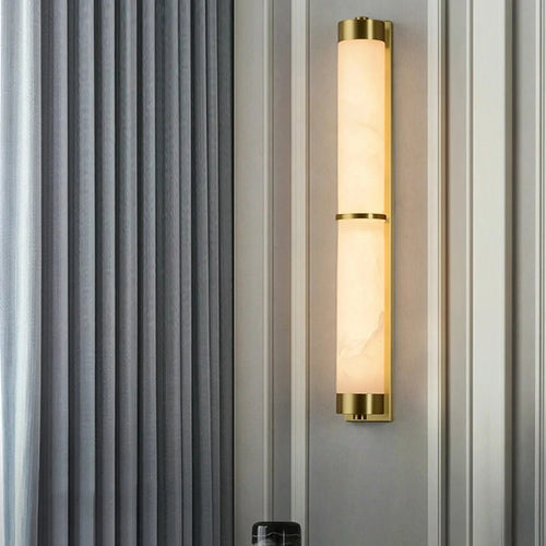 Cylindrical natural marble and gold brass wall light for hotels - vue 2 sur 6