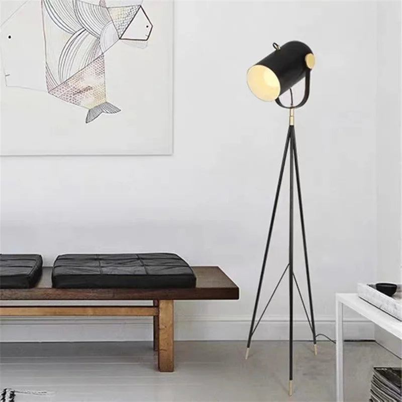 Danish design floor lamp with elegant nordic tripod - vue 5 sur 7