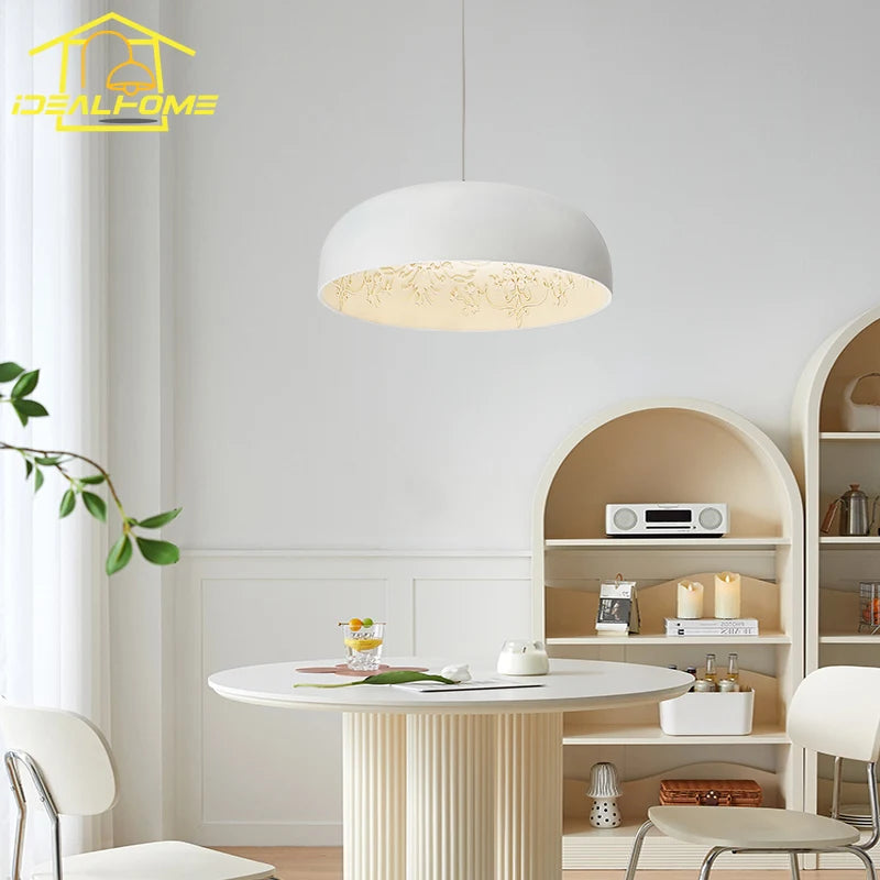 Decorative pendant light in French design for interior lighting - vue 5 sur 6