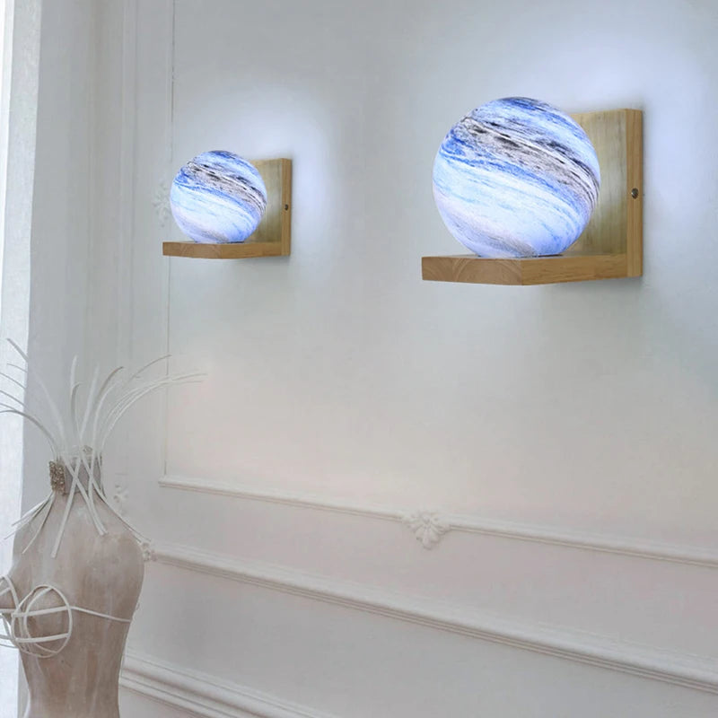 Modern wooden wall light with planet LED shade - vue 4 sur 8
