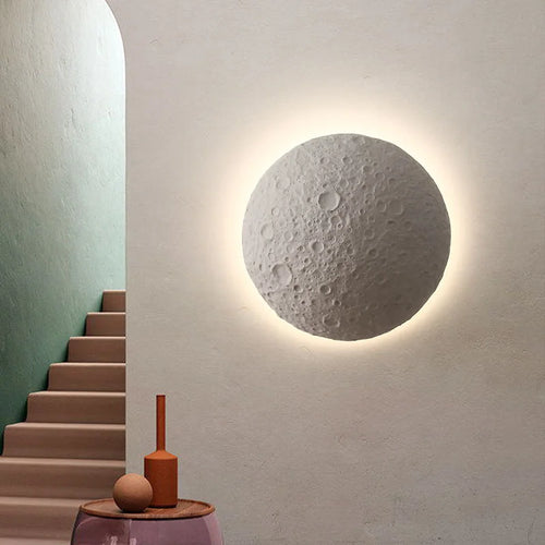 Decorative moon wall light with creative design and modern LED lighting - vue 3 sur 6