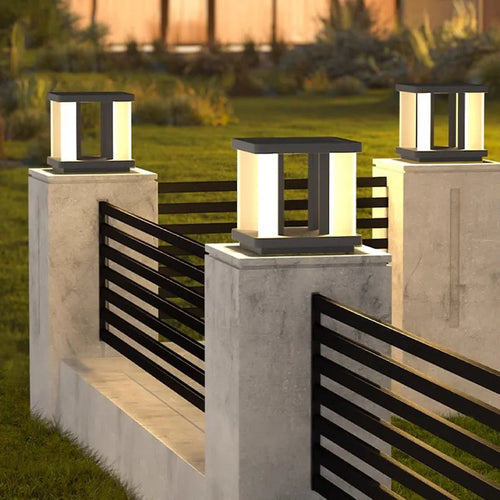 Square solar garden lamp for decorative outdoor use - vue 5 sur 8
