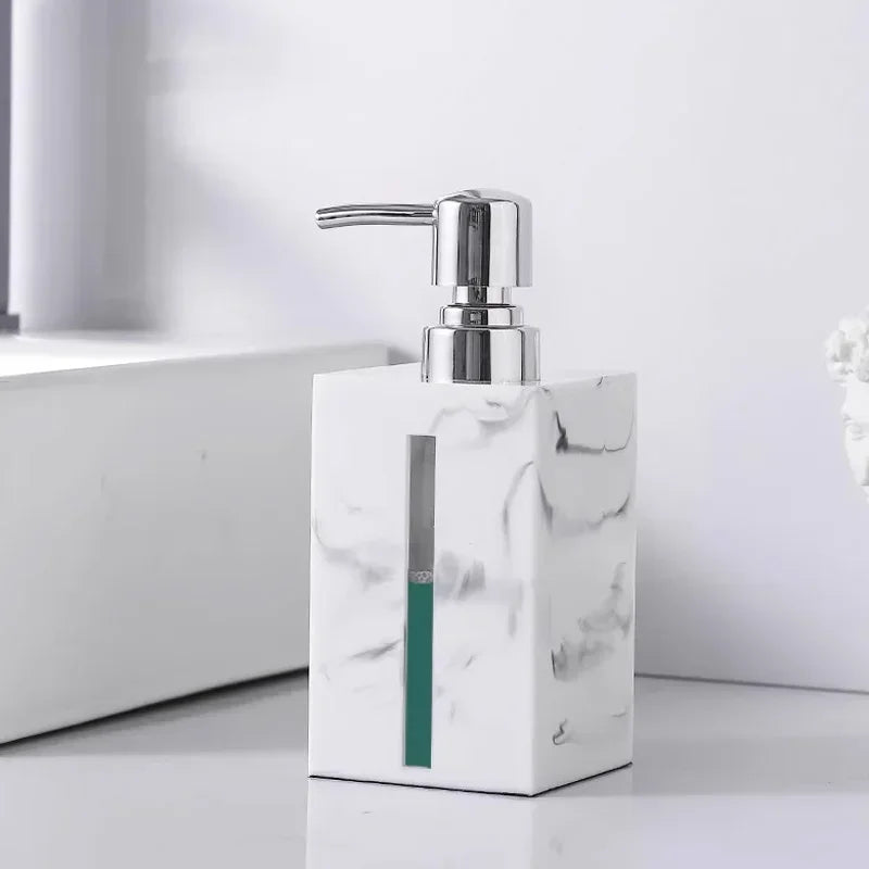 portable hand sanitizer and lotion bottle - vue 4 sur 12