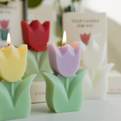 handmade scented tulip candle for decorations and aromatherapy - vue 3 sur 12