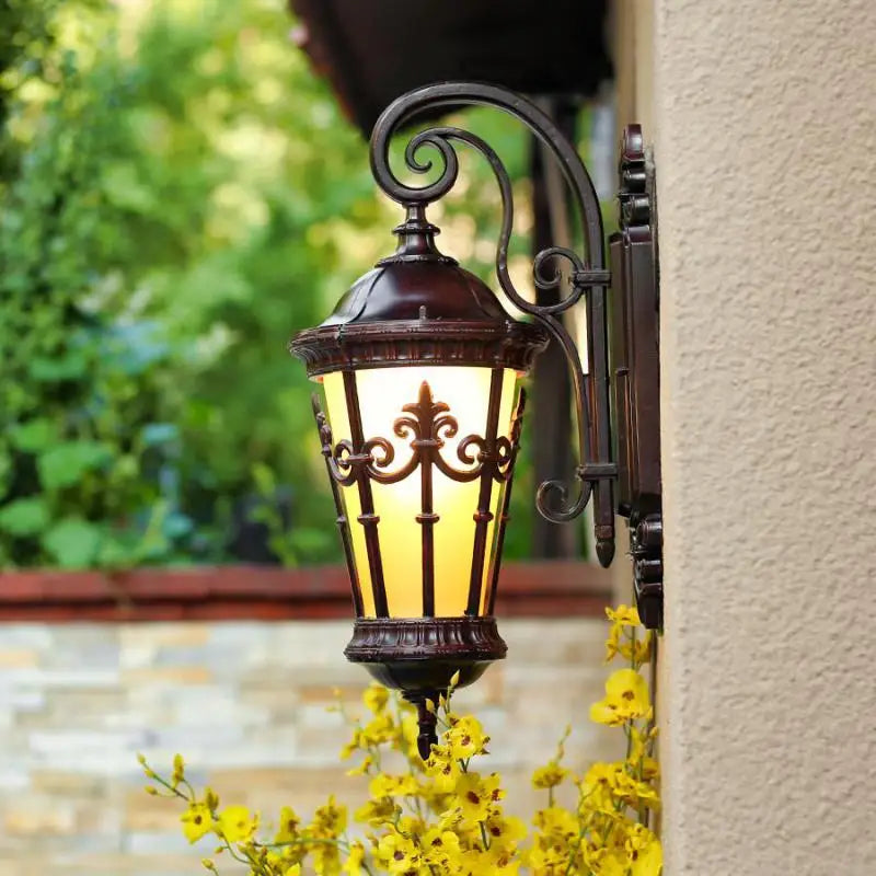 European retro waterproof outdoor wall light for garden and balcony