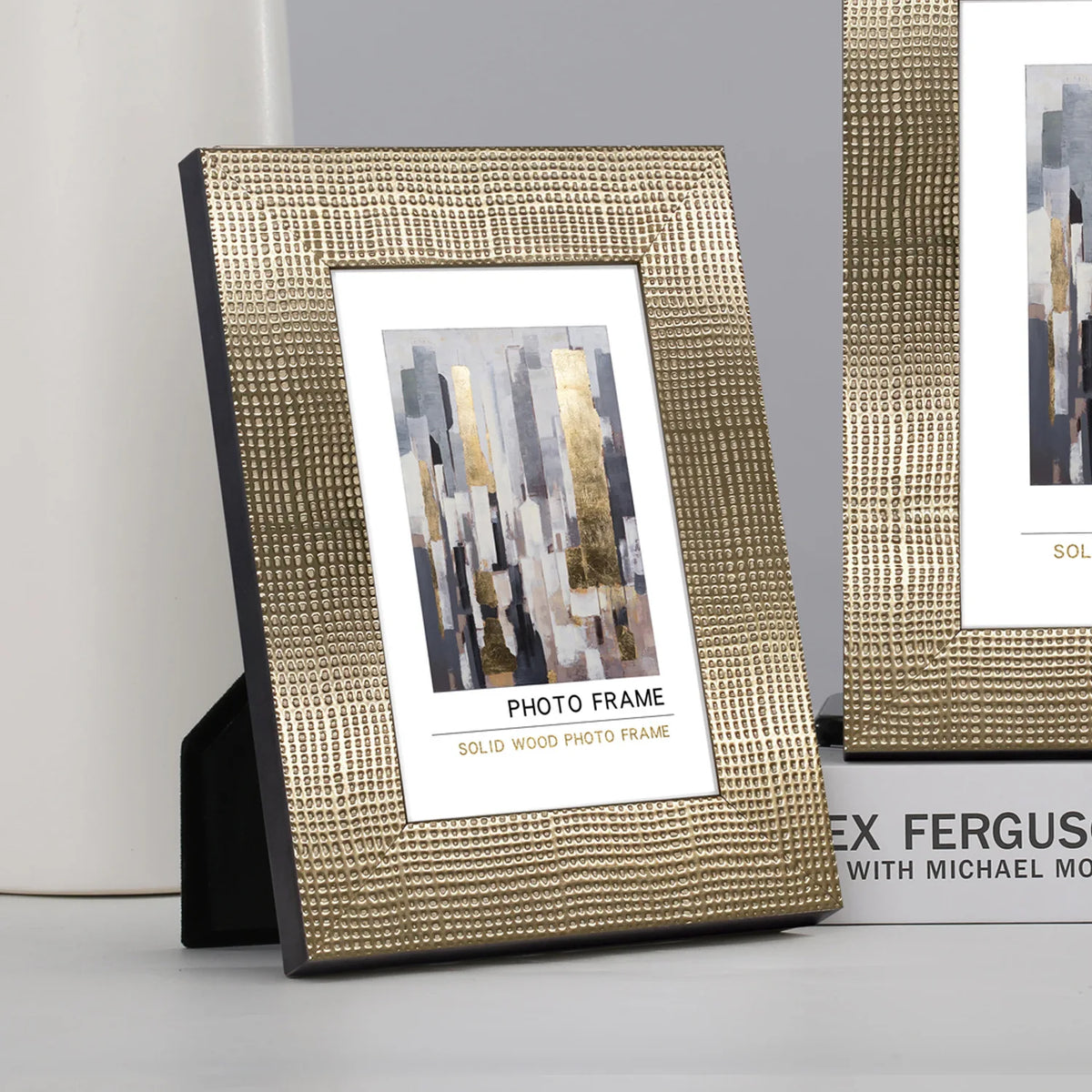 modern solid wood photo frame for desk - vue 3 sur 5