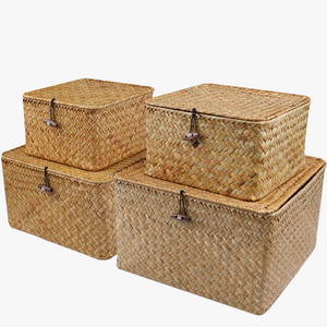 Set of 4 decorative and practical seagrass baskets with lids