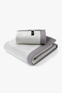Set of two striped cotton bath towels quick dry