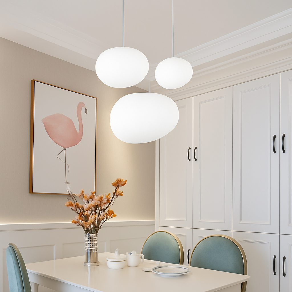 Oval white glass LED pendant light - vue 3 sur 5