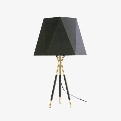 Designer LED table lamp with metal base and triangular loft-style shade omi - vue 2 sur 3