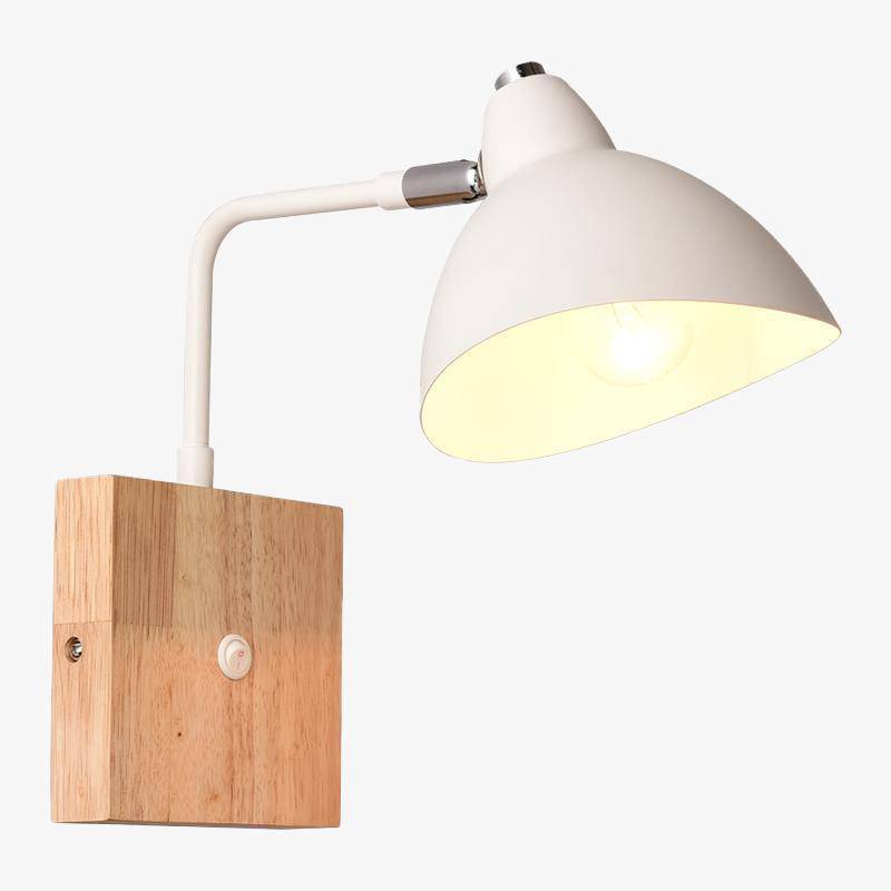 Wooden wall light with white metal lamp Botimi