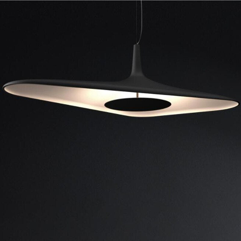 Minimalist designer pendant light with asymmetric Poe shape - vue 6 sur 13