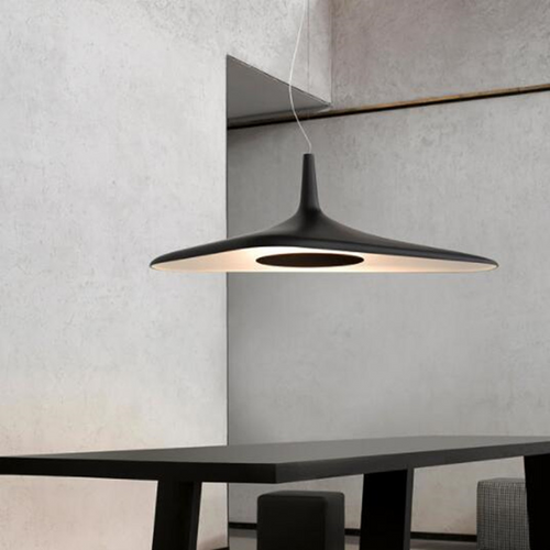 Minimalist designer pendant light with asymmetric Poe shape - vue 4 sur 13
