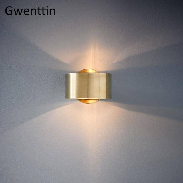 Led designer wall light with gold ring