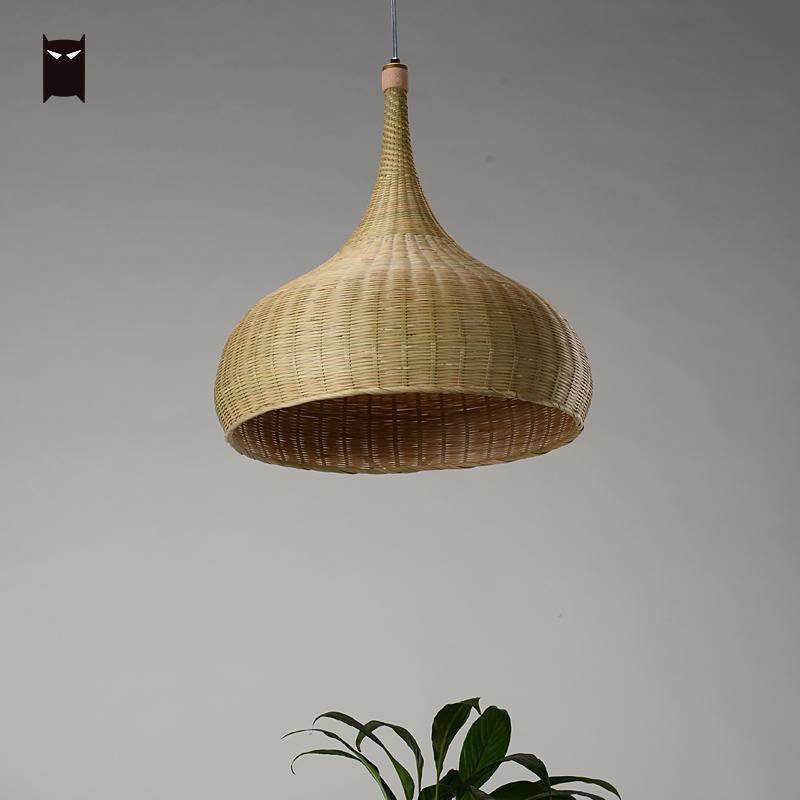 Delicate rustic round bamboo pendant light - vue 3 sur 5