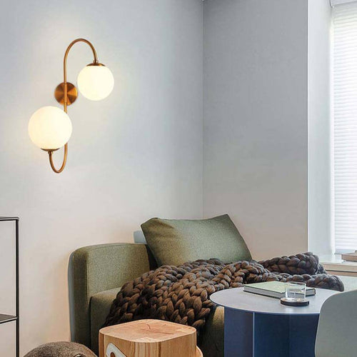 Modern LED wall light with double glass globe and gold base - vue 7 sur 7
