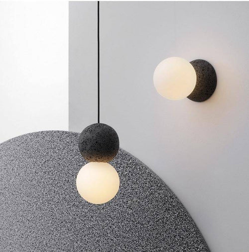 Designer wall light with cement and glass globe - vue 4 sur 4