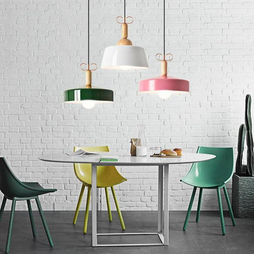 Suspension moderne de couleur et tige en bois - vue 6 sur 7