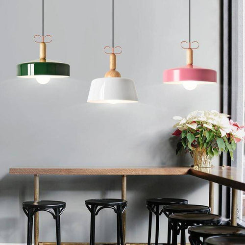 Suspension moderne de couleur et tige en bois - vue 5 sur 7