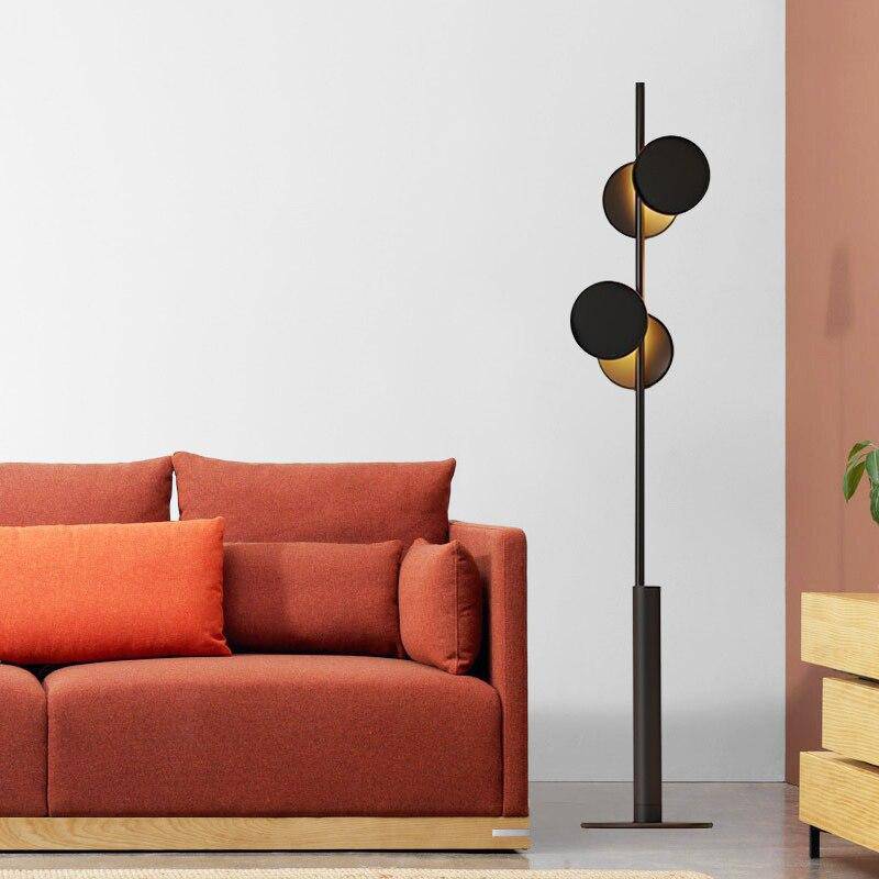 Modern designer LED metal floor lamp with circular shapes - vue 4 sur 6