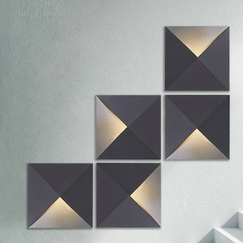 Wally modern designer envelope-shaped wall light - vue 4 sur 5