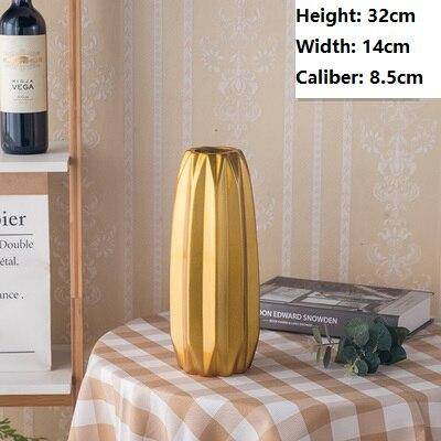 Designer vase in golden ceramic with a geometric style - vue 11 sur 11