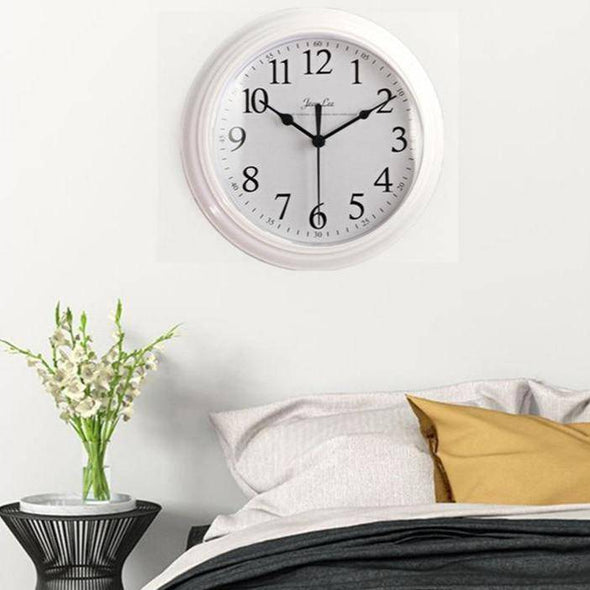 Minimalist clock with colored frame 22cm Border