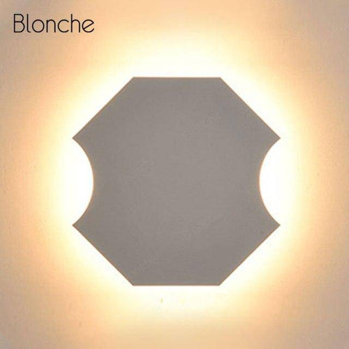 Modern geometric LED wall light in metal - vue 9 sur 9